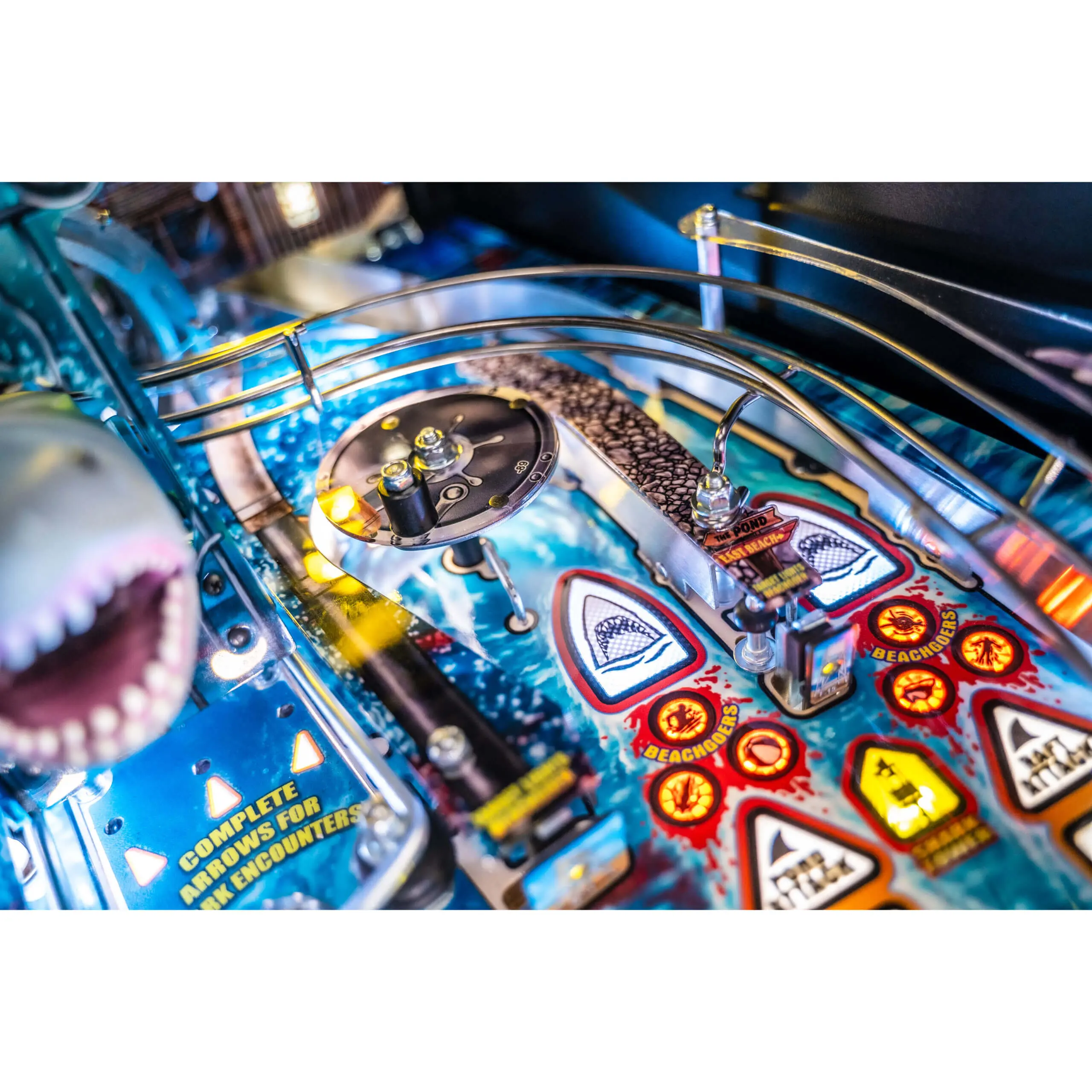 Jaws Pro Pinball Machine by Stern - Image 8