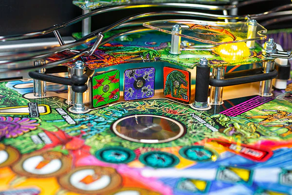 Stern Pinball King Kong: Myth of Terror Island Pro Pinball Machine - Image 10